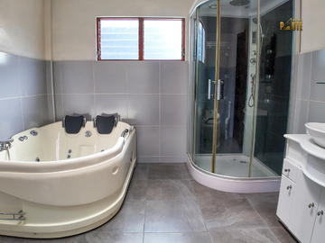 Casa por estrenar de venta en el Canton Paute sector La higuera