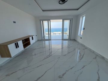 Casa de venta frente al mar en Playa Alta - Manta