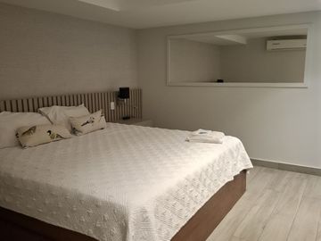 Venta de Departamento Remodelado en Miraflores