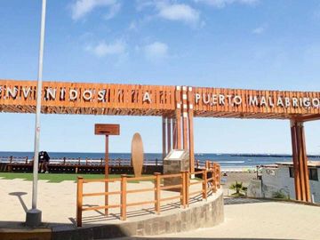 VENTA DE CASA EN PUERTO MALABRIGO