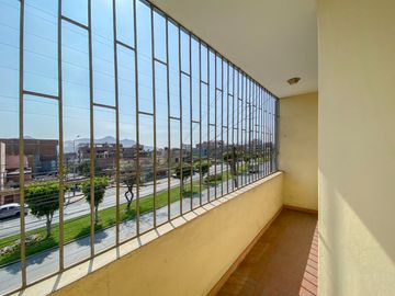 ¡Gran Oportunidad de Inversión en zona comercial en Santa Anita!!🏡✨