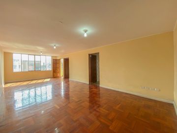 ¡Gran Oportunidad de Inversión en zona comercial en Santa Anita!!🏡✨