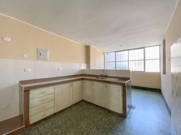 ¡Gran Oportunidad de Inversión en zona comercial en Santa Anita!!🏡✨