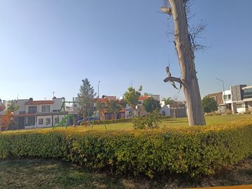 TERRENO EN VENTA EN VILLA DE TABORA II, IRAPUATO