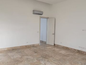VENDO HERMOSA CASA NUEVA DE ESTRENO SAMBORONDON