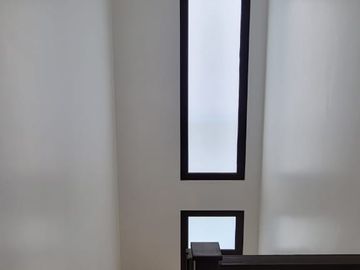 VENDO HERMOSA CASA NUEVA DE ESTRENO SAMBORONDON