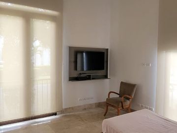 VENDO HERMOSA CASA NUEVA DE ESTRENO SAMBORONDON