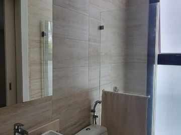 VENDO HERMOSA CASA NUEVA DE ESTRENO SAMBORONDON