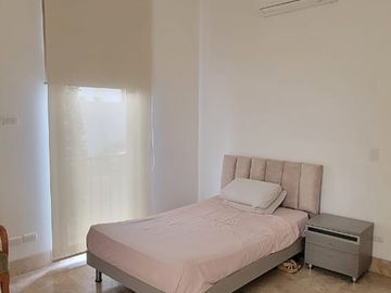 VENDO HERMOSA CASA NUEVA DE ESTRENO SAMBORONDON