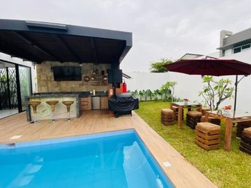 VENDO HERMOSA CASA EN ISLA DEL RIO SAMBORONDON
