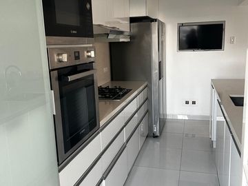 ALQUILER DPTO SEMI AMOBLADO RESIDENCIAL SAN FELIPE $ 1,200.00