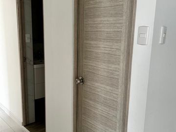 ALQUILER DPTO SEMI AMOBLADO RESIDENCIAL SAN FELIPE $ 1,200.00