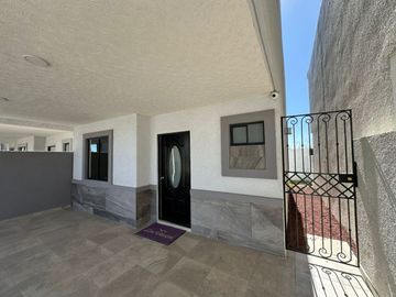 En venta casa de tres recamaras con cisterna al sur de Pachuca.
