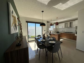 En venta casa de tres recamaras con cisterna al sur de Pachuca.