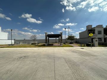 En venta casa de tres recamaras con cisterna al sur de Pachuca.