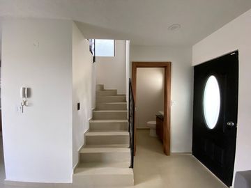 En venta casa de tres recamaras con cisterna al sur de Pachuca.