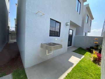 CASA CON OPCION A CRECIMINETO UBICADA A UNA HORA DE LA CDMX.