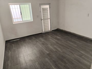 Casa en Venta Col Trabajadores, Santa Catarina