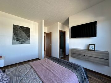 ESPECTACULAR CASA DE TRES RECAMARAS DENTRO DE PRIVADA A 60 MINS DE LA CDMX.