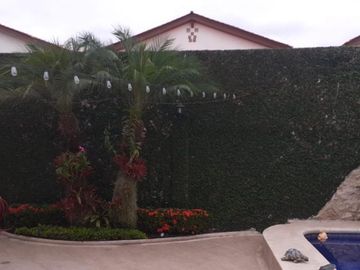 VENTA - HERMOSA CASA EN TERRANOSTRA - MASTER BAÑO W.CLOSET A/C,  2 DORMITORIOS CON BAÑO COMPARTIDO A/C - PISCINA