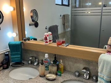 VENTA - HERMOSA CASA EN TERRANOSTRA - MASTER BAÑO W.CLOSET A/C,  2 DORMITORIOS CON BAÑO COMPARTIDO A/C - PISCINA