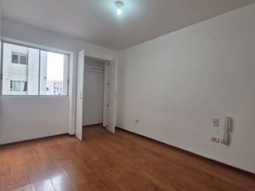 Se Vende Departamento + cochera y deposito en Lince