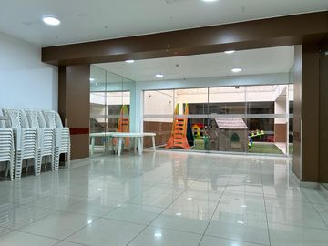 Se Vende Departamento + cochera y deposito en Lince