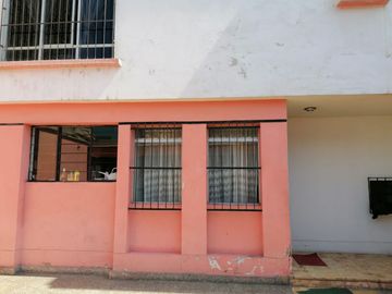 Urb. Los Jardines 160m2 casa en venta.