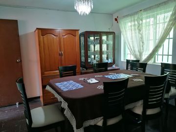 Urb. Los Jardines 160m2 casa en venta.