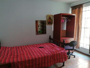 Urb. Los Jardines 160m2 casa en venta.