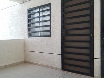 DEPARTAMENTO EN VENTA EN ALTAMIRA PLUS (ETAPA 1), CABO SAN LUCAS. Ideal para rentar o habitar de inmediato.