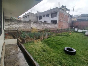 Vendo Casa de 438.67m, Chillogallo Santa Martha
