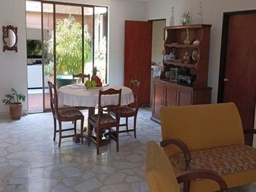 CASA -BARRIO PRADOS DEL NORTE-CALI