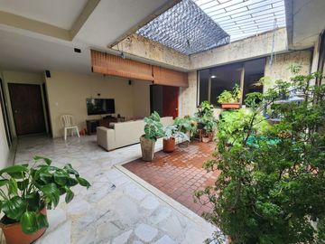 CASA -BARRIO PRADOS DEL NORTE-CALI