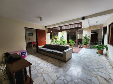 CASA -BARRIO PRADOS DEL NORTE-CALI