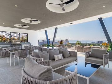 A UN COSTADO DE VIDANTA WORLD