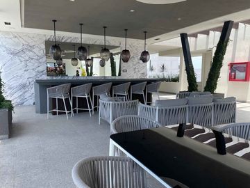 A UN COSTADO DE VIDANTA WORLD