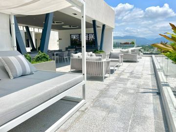 A UN COSTADO DE VIDANTA WORLD