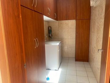 Casa en venta 4 dormitorios Urbanización Santa Lucia