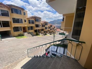 Casa en venta 4 dormitorios Urbanización Santa Lucia