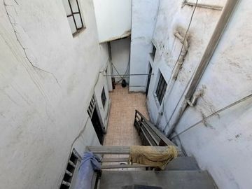 Venta de Casa como Terreno permiten construir 8 pisos