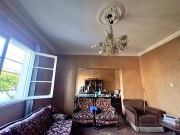 Venta de Casa como Terreno permiten construir 8 pisos