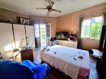 Venta de Casa como Terreno permiten construir 8 pisos