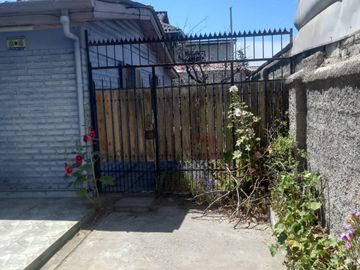 CASA 3 DORMITORIOS Y 1 BAÑO BARRIO SANTA BLANCA EL BOSQUE