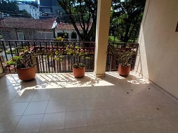 VENTA CASA ESQUINERA LIMONAR CALI