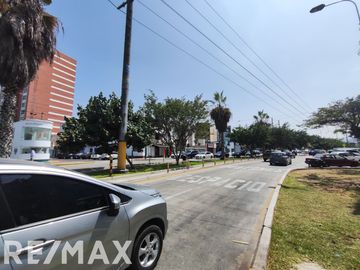 VENDO DEPARTAMENTO LIMITE CON MIRAFLORES