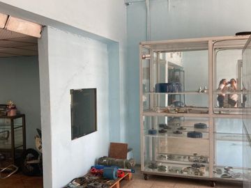 Venta propiedad comercial sobre la via principal de la Av Daule ( diagonal Maquinarias Henriques )