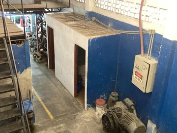 Venta propiedad comercial sobre la via principal de la Av Daule ( diagonal Maquinarias Henriques )