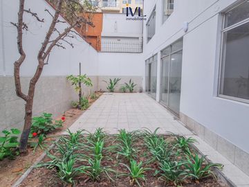 DEPARTAMENTOS REMODELADOS A UN PASO DE JAVIER PRADO, FRENTE A SAN ISIDRO