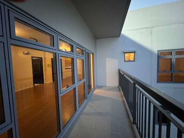 FOR SALE: Park Triangle Residences - 3 Bedroom Penthouse unit, 232Sqm., 2 Parking Slots, BGC